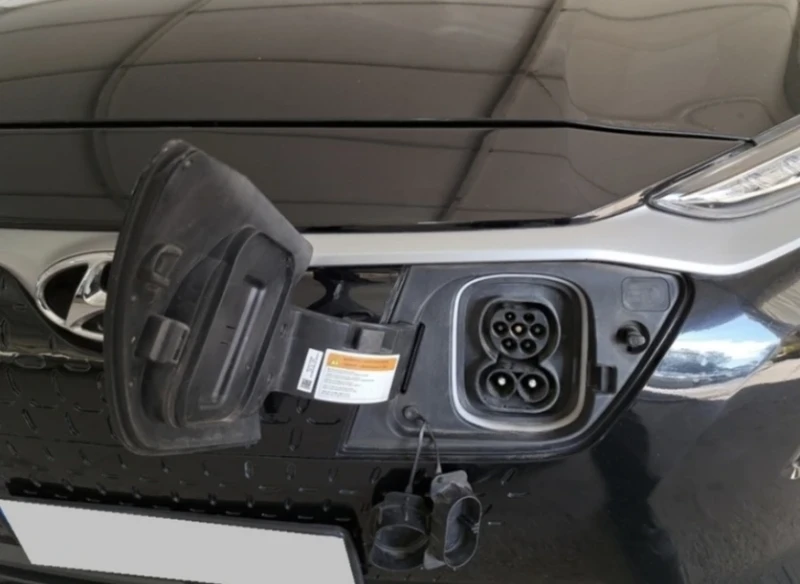 Hyundai Kona 320км пробег 2020г Бързо зареждане 99000км, снимка 14 - Автомобили и джипове - 53284067