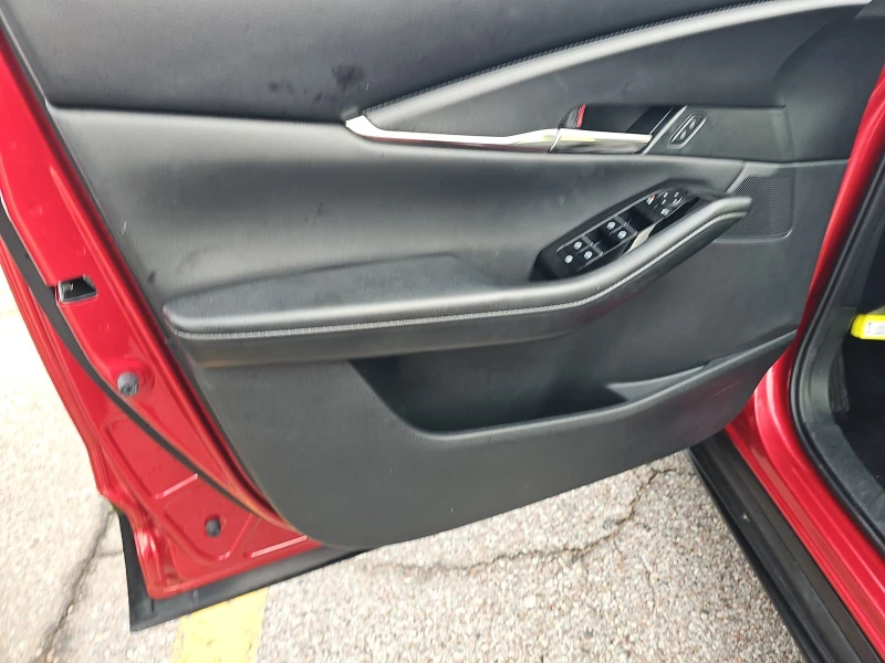 Mazda CX-30 4X4, снимка 7 - Автомобили и джипове - 53458232