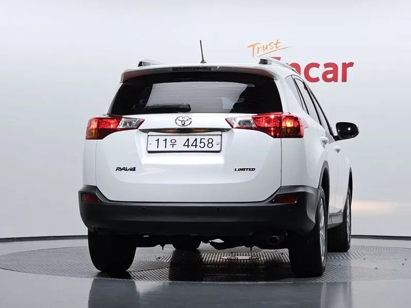 Toyota Rav4 2.5 2Wd, снимка 4 - Автомобили и джипове - 55796226
