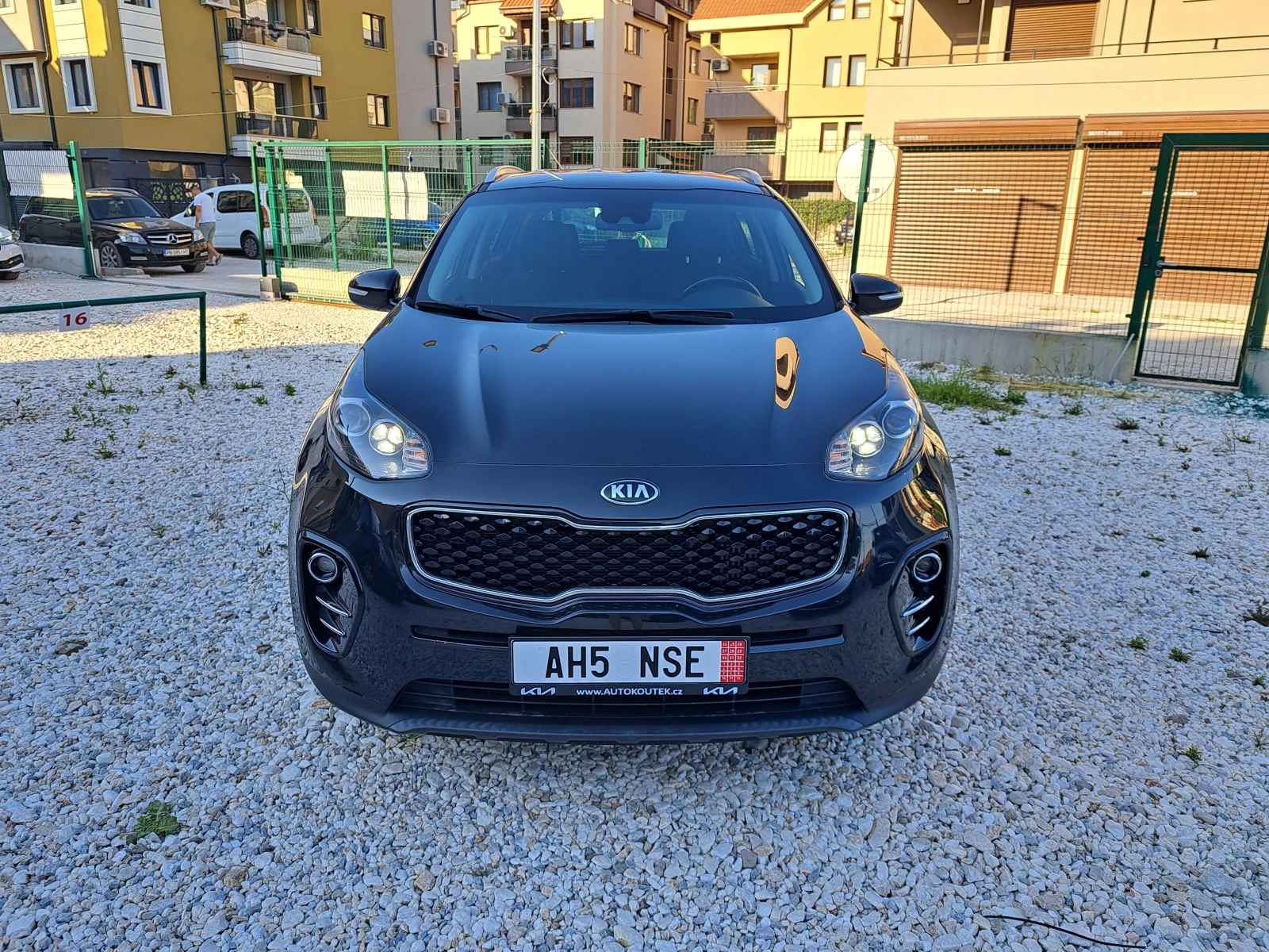 Kia Sportage 2.0 CRDI 136kW 4x4 FIFA World Cup - изображение 2