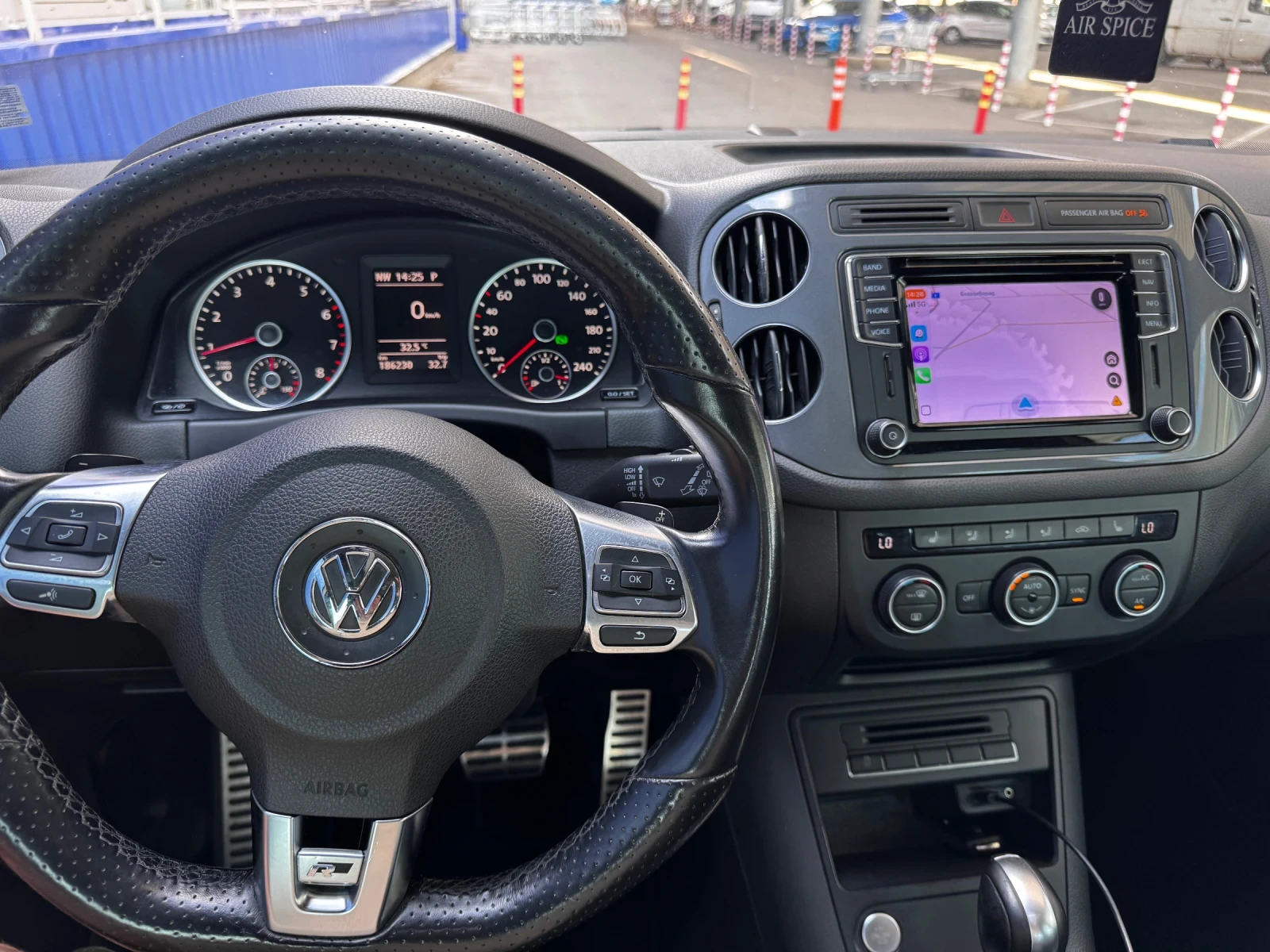 VW Tiguan R-LINE - изображение 10