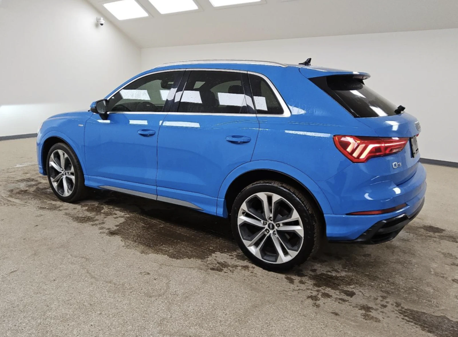 Audi Q3 PREMIUM PLUS S-LINE - изображение 2