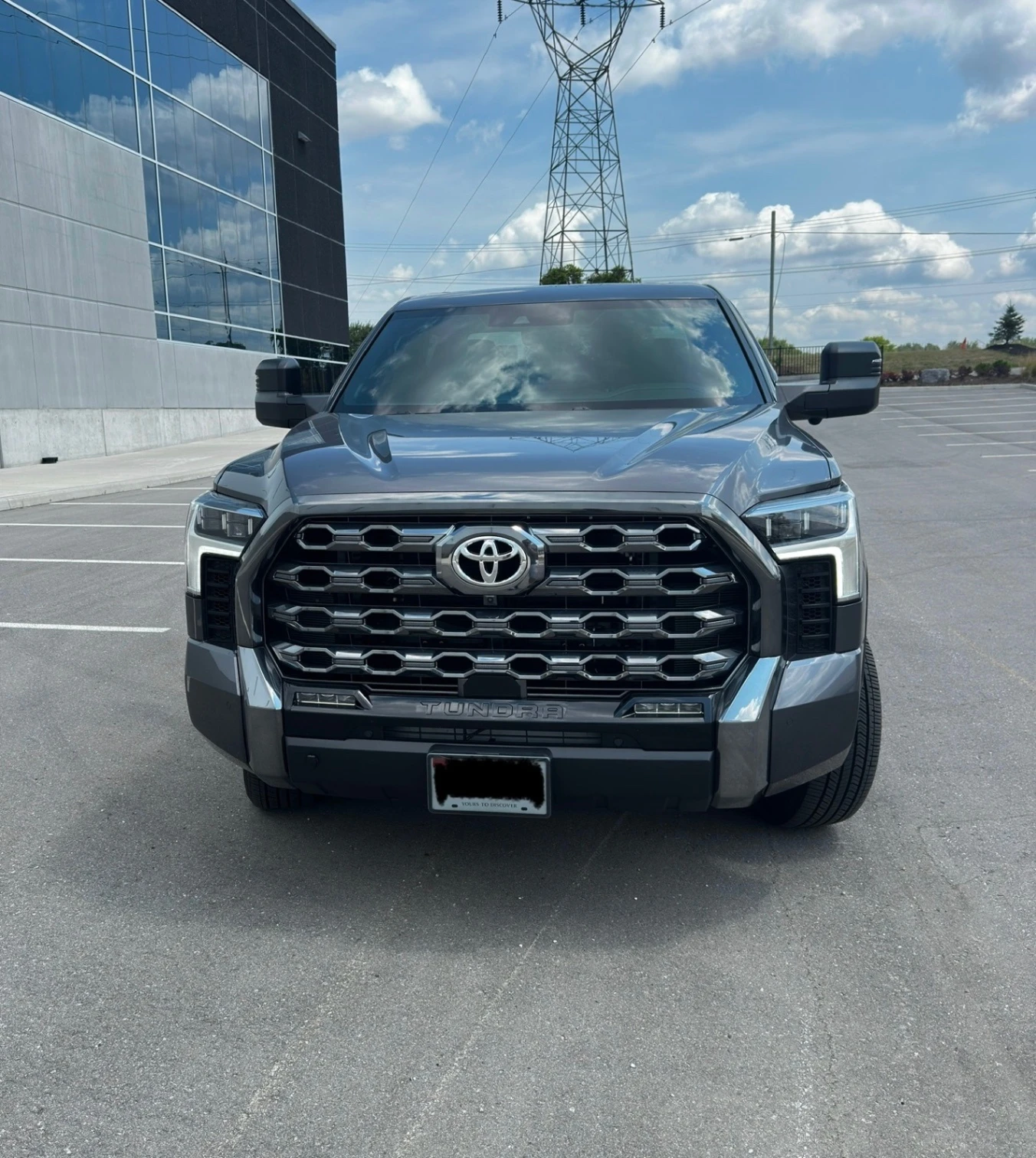 Toyota Tundra PLATINUM * * CARFAX * * АВТО КРЕДИТ * * , снимка 2 - Автомобили и джипове - 53940621