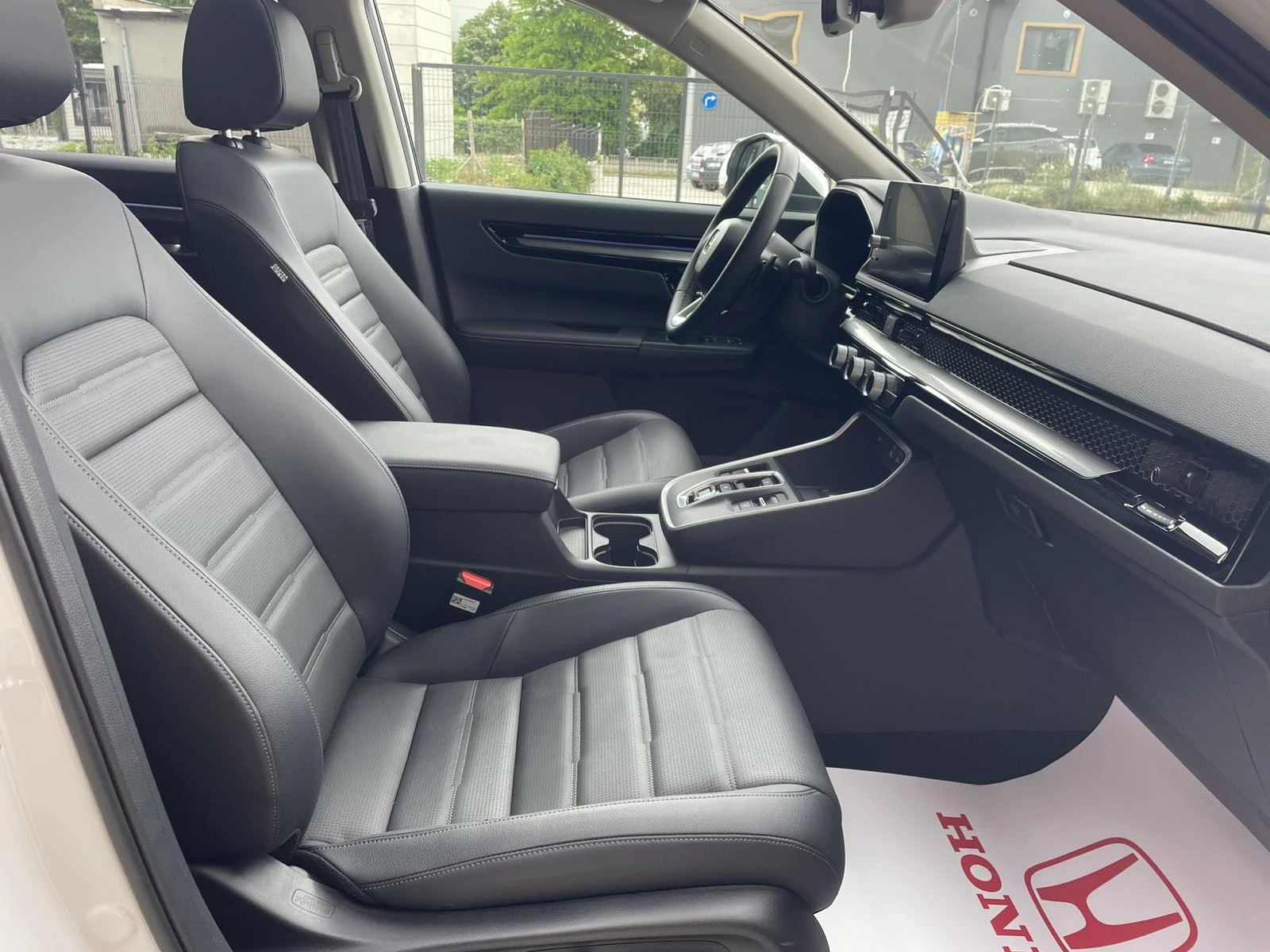 Honda Cr-v 2.0 i-MMD Hybrid e: FHEV Executive, снимка 15 - Автомобили и джипове - 54553123