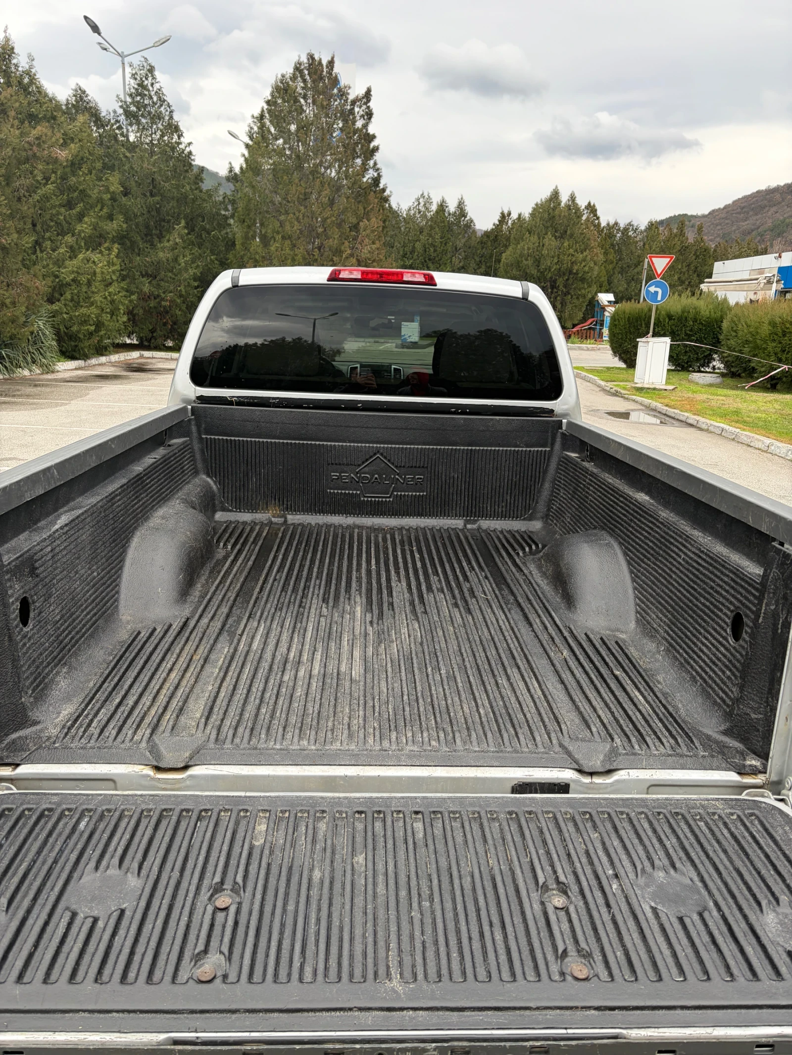 Nissan Frontier, снимка 6 - Автомобили и джипове - 55465333