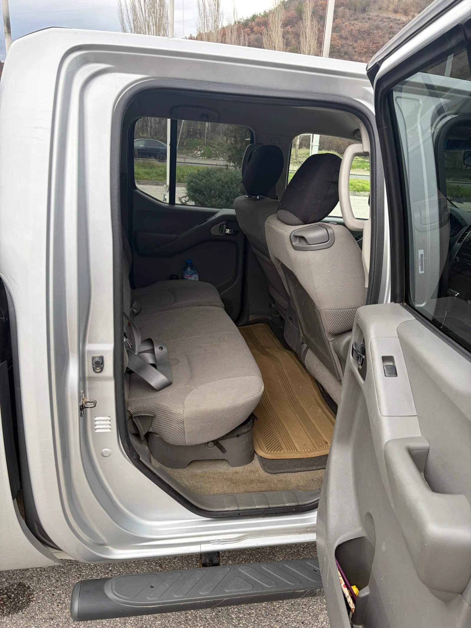 Nissan Frontier, снимка 10 - Автомобили и джипове - 55465333