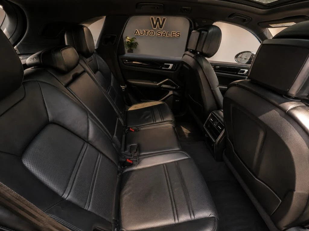 Porsche Cayenne 3.0T* BOSE* ПОДГРЕВ* КАМЕРА* ПАНО* КРАЙНА ЦЕНА, снимка 5 - Автомобили и джипове - 55826802