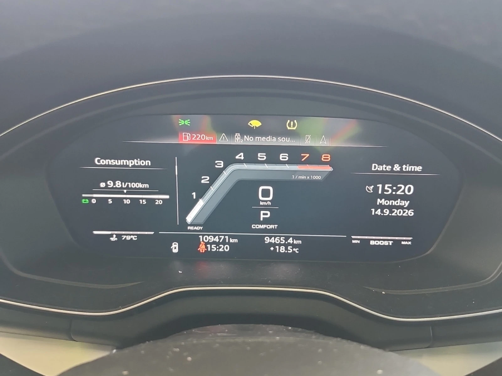 Audi SQ5 ПОДГРЕВИ| ПАНО| 360| 2 КЛЮЧА| , снимка 9 - Автомобили и джипове - 56082731