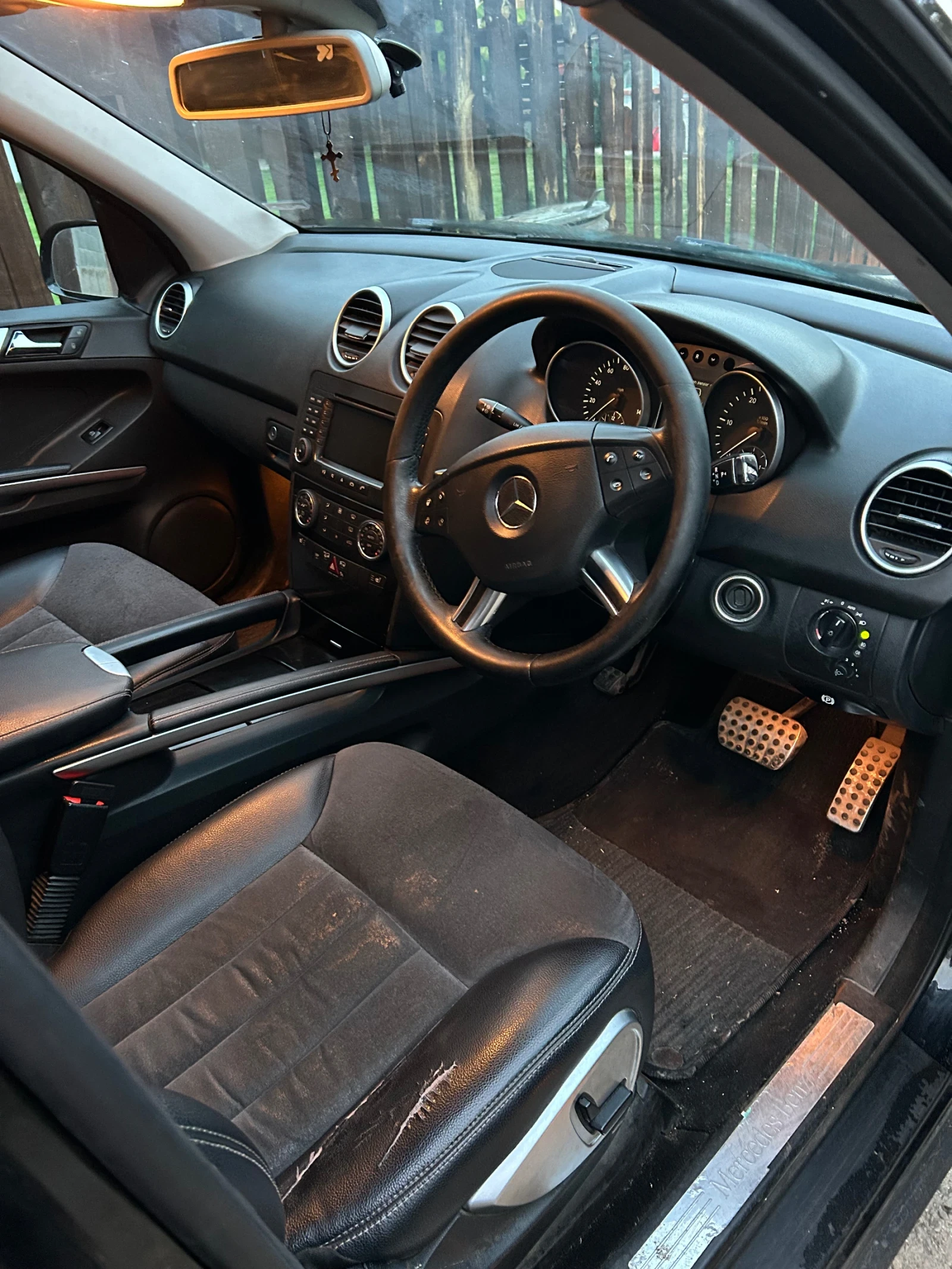 Mercedes-Benz ML 320, снимка 8 - Автомобили и джипове - 56644682