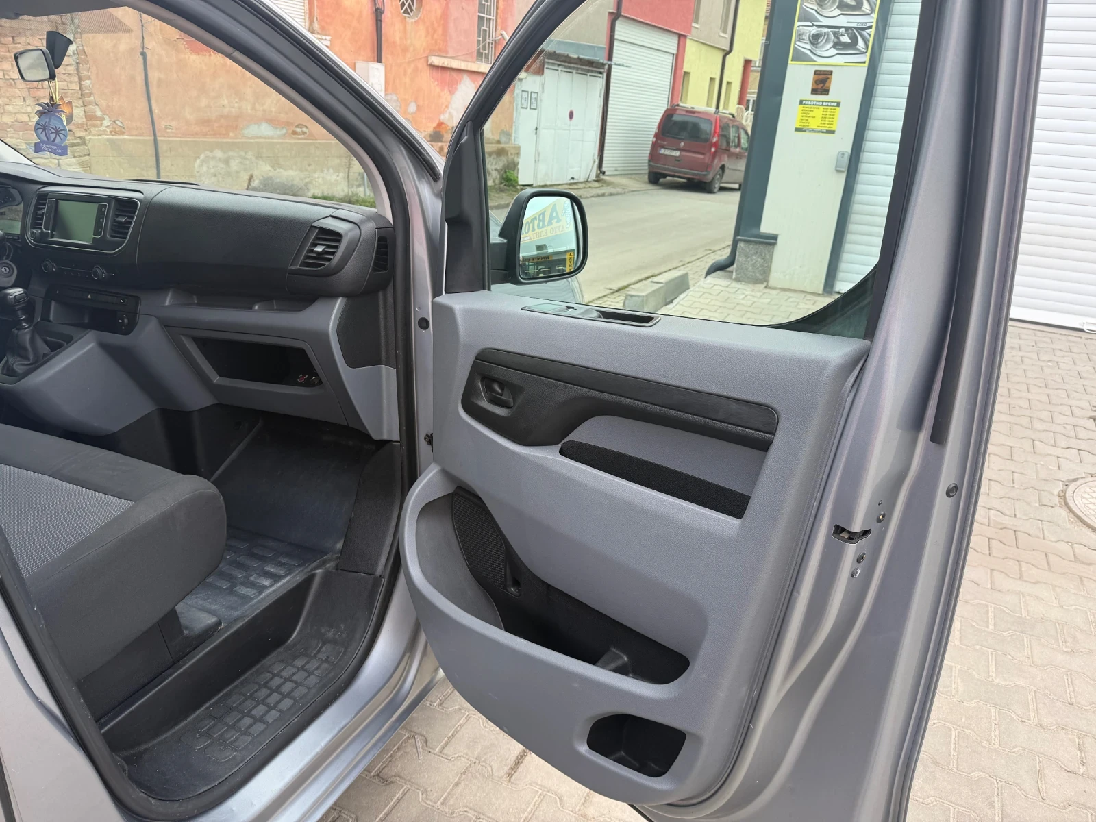 Opel Vivaro | Mobile.bg � ����������� 12