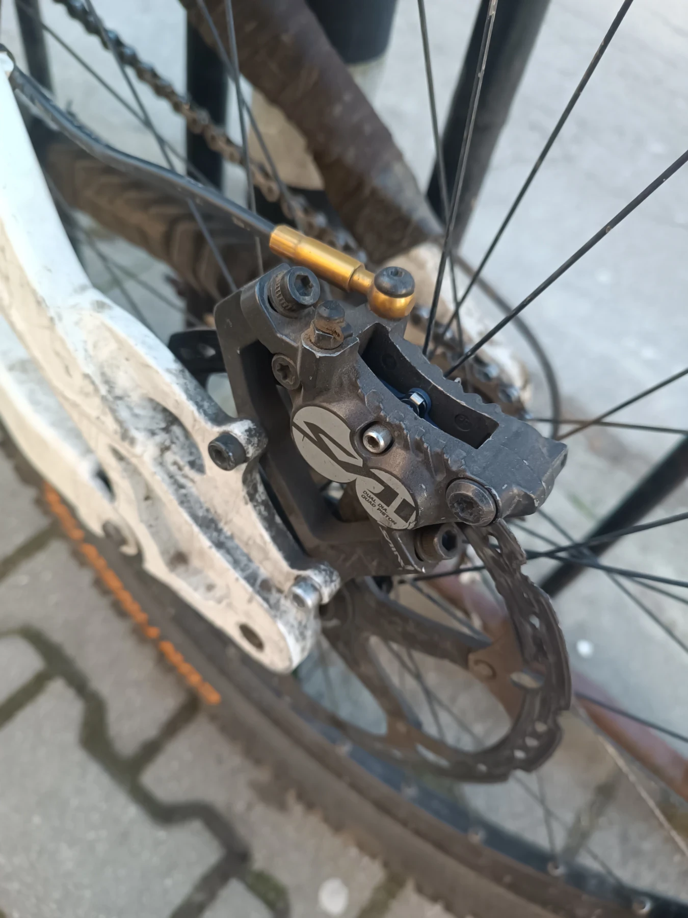 ��������� DH | Mobile.bg � ����������� 2