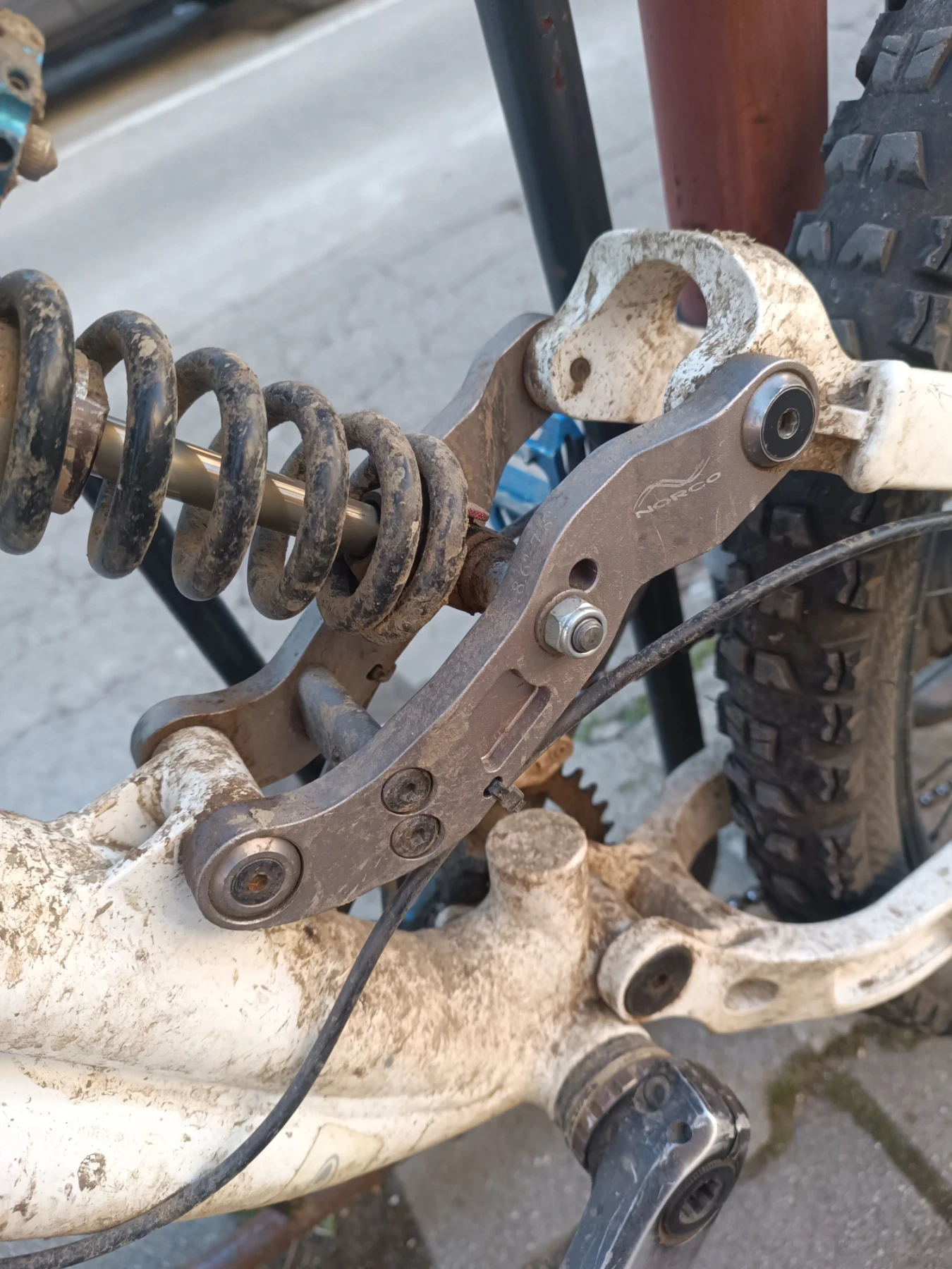 ��������� DH | Mobile.bg � ����������� 9