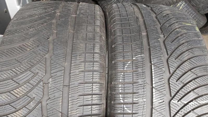 Гуми Зимни 255/35R19, снимка 2 - Гуми и джанти - 29274440