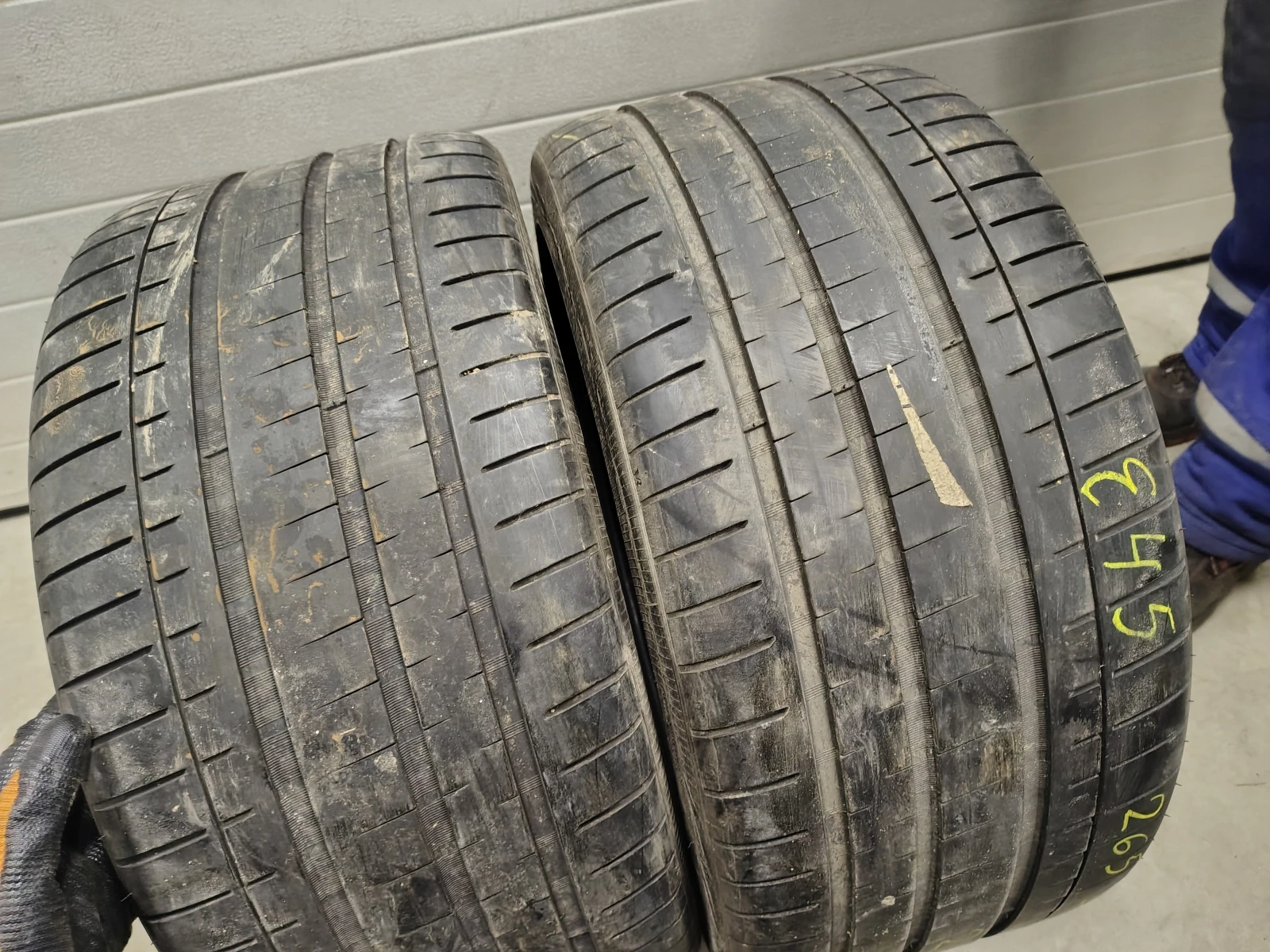 Гуми Летни 265/35R19