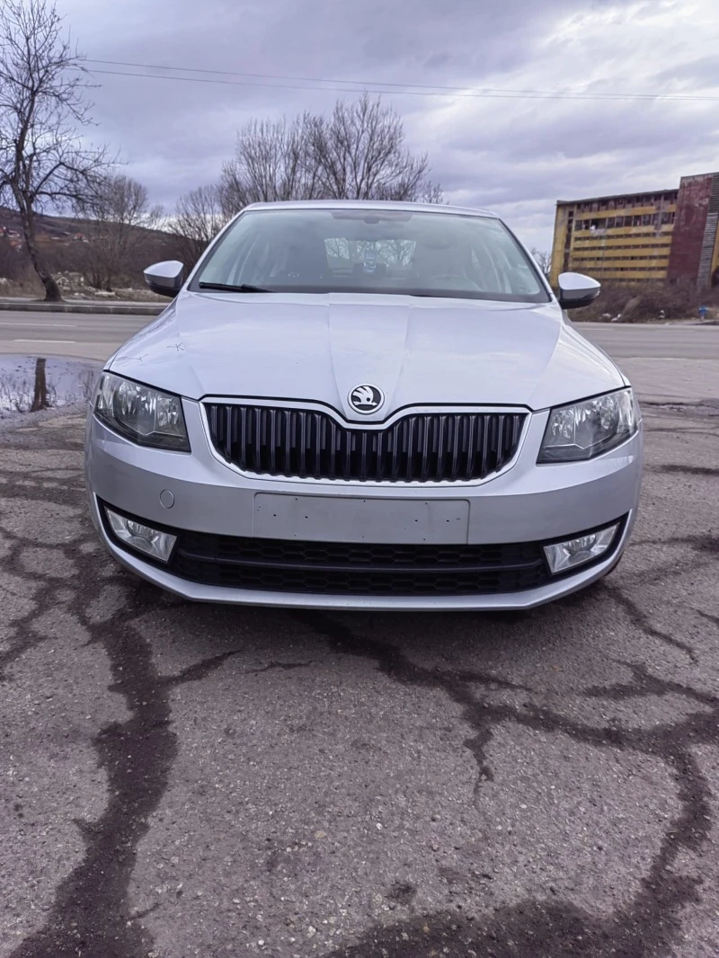 Skoda Octavia 1.6TDI-DSG, снимка 1 - Автомобили и джипове - 47449387