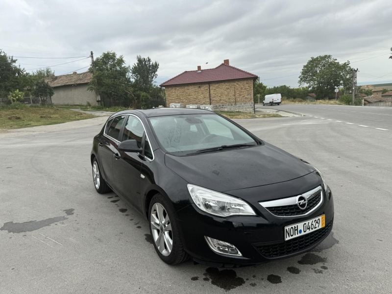 Opel Astra 1.7 CDTI, снимка 1 - Автомобили и джипове - 46455976