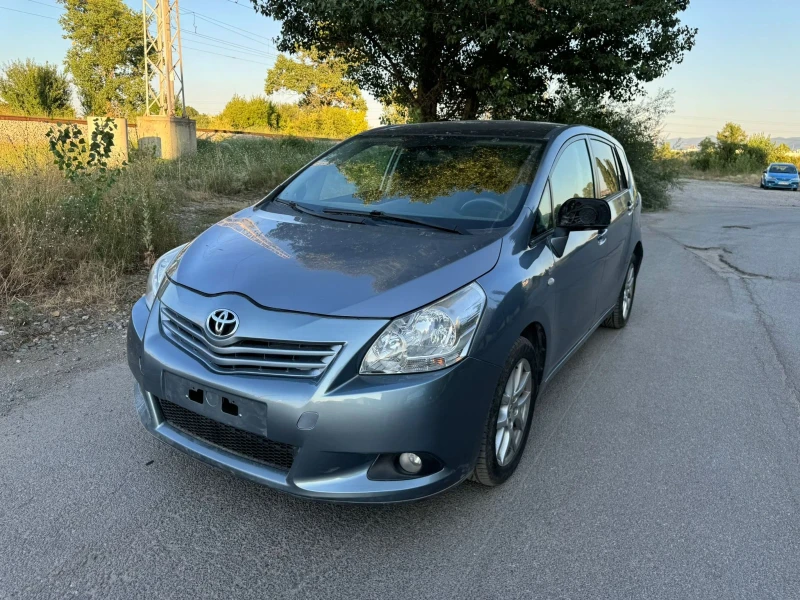 Toyota Verso 2d 126кс, снимка 1 - Автомобили и джипове - 48390662