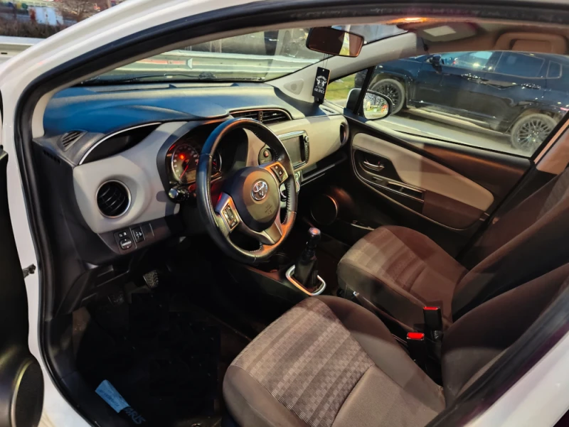 Toyota Yaris 1.33 Dual VVT-i (99 Hp), снимка 10 - Автомобили и джипове - 48984364