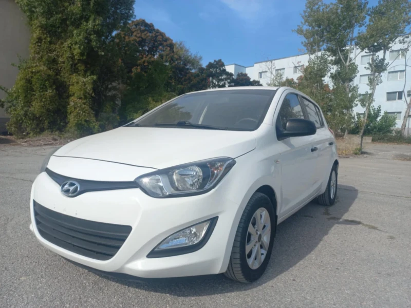 Hyundai I20, снимка 4 - Автомобили и джипове - 51678015