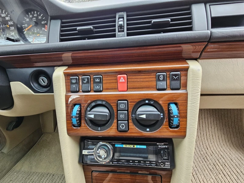 Mercedes-Benz 124 124, снимка 8 - Автомобили и джипове - 52598311