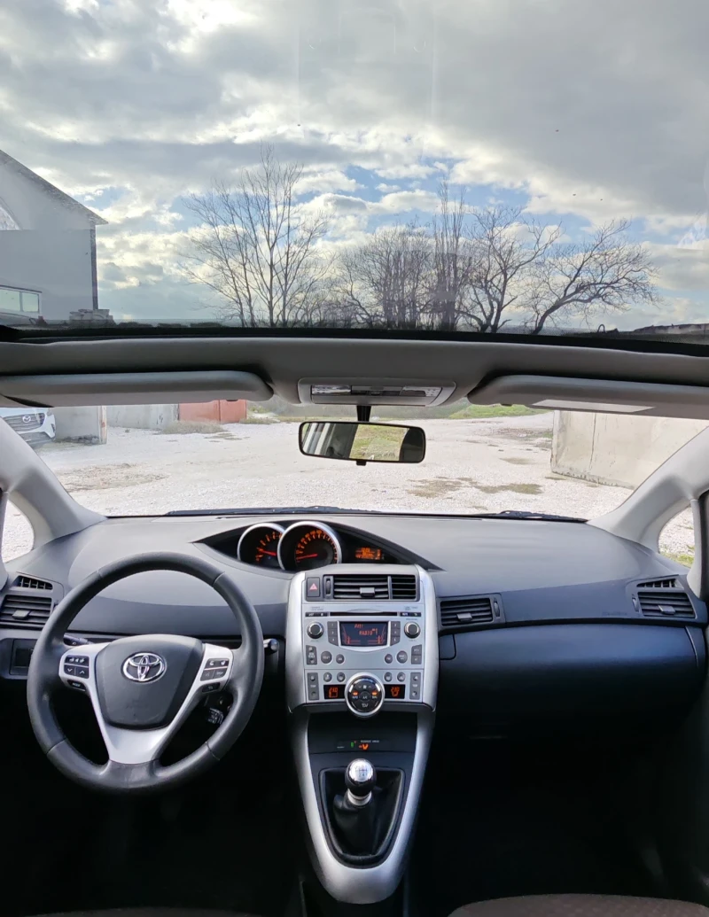 Toyota Verso 2.0 D-4D 126к.с. Панорама* Климатроник* USB/AUX, снимка 10 - Автомобили и джипове - 52920459