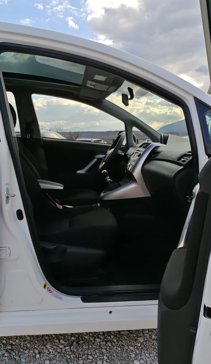 Toyota Verso 2.0 D-4D 126к.с. Панорама* Климатроник* USB/AUX, снимка 11 - Автомобили и джипове - 52920459