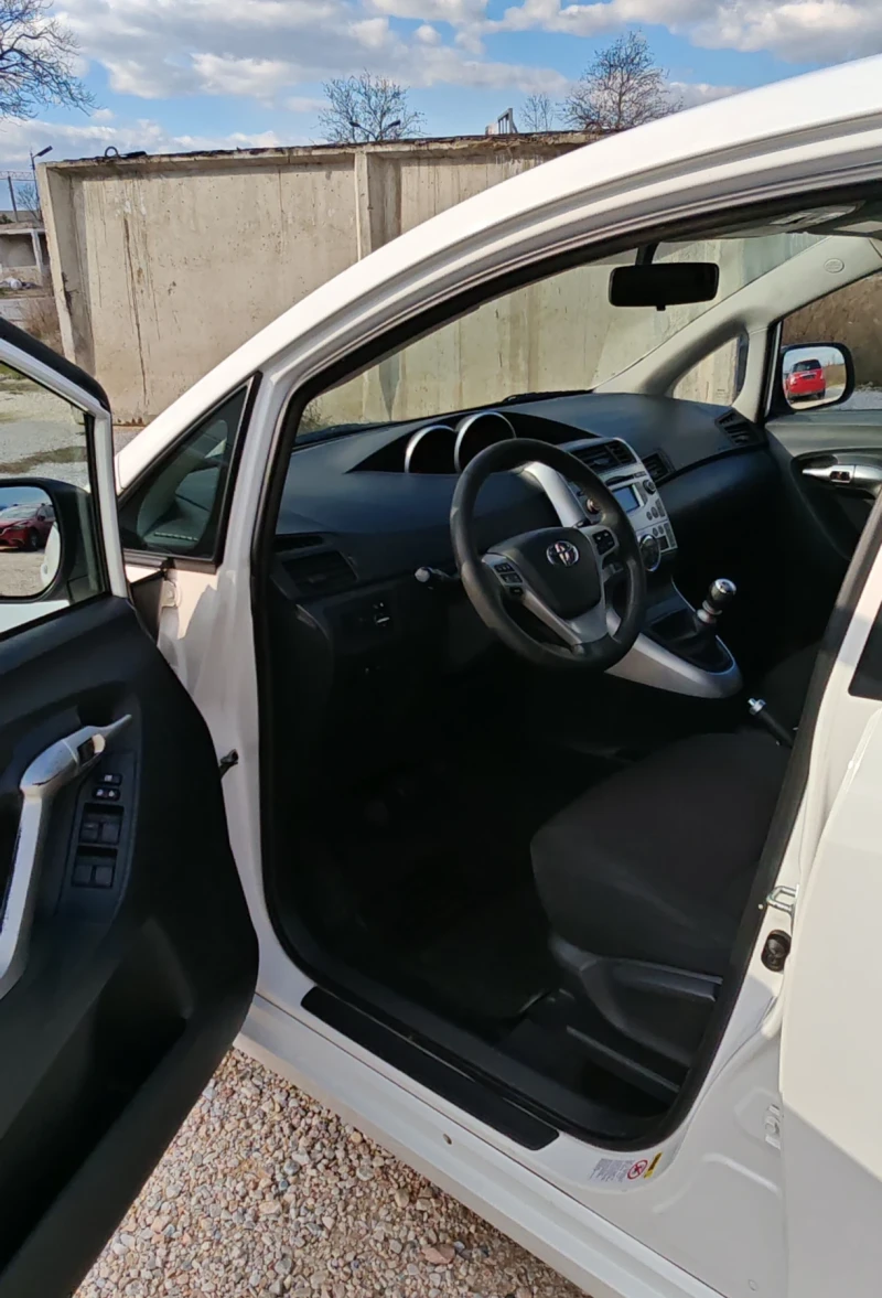 Toyota Verso 2.0 D-4D 126к.с. Панорама* Климатроник* USB/AUX, снимка 9 - Автомобили и джипове - 52920459