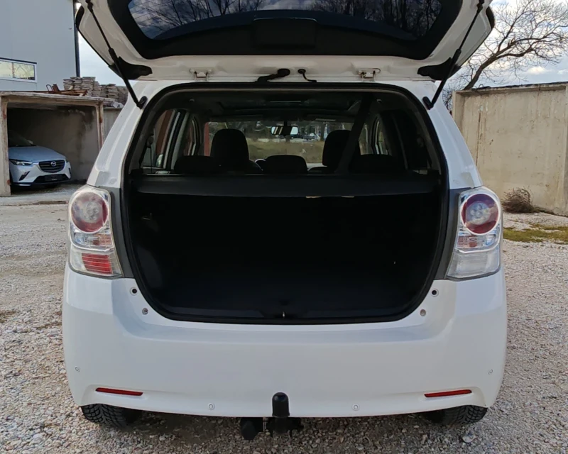 Toyota Verso 2.0 D-4D 126к.с. Панорама* Климатроник* USB/AUX, снимка 7 - Автомобили и джипове - 52920459