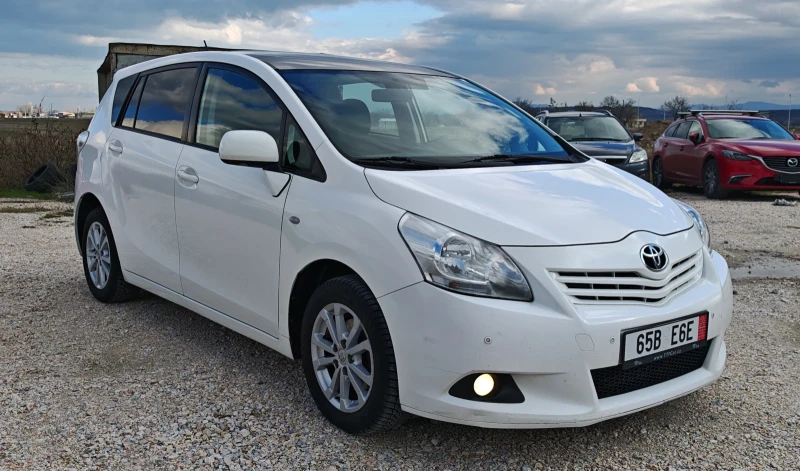 Toyota Verso 2.0 D-4D 126к.с. Панорама* Климатроник* USB/AUX, снимка 5 - Автомобили и джипове - 52920459