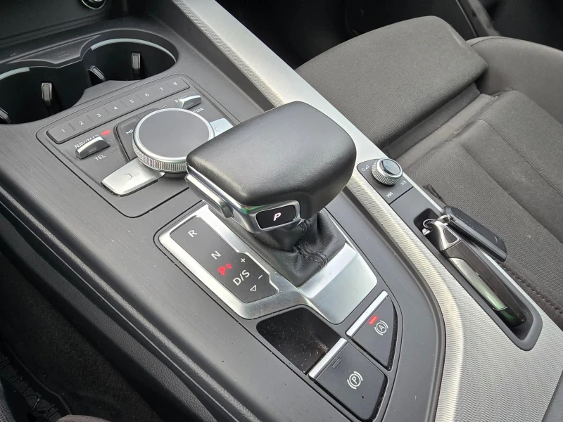 Audi A4 Sport 2.0TFSI/G-tron/Лизинг, снимка 13 - Автомобили и джипове - 53444544