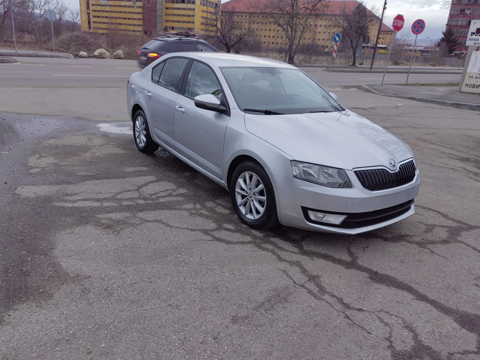 Skoda Octavia 1.6TDI-DSG - изображение 2