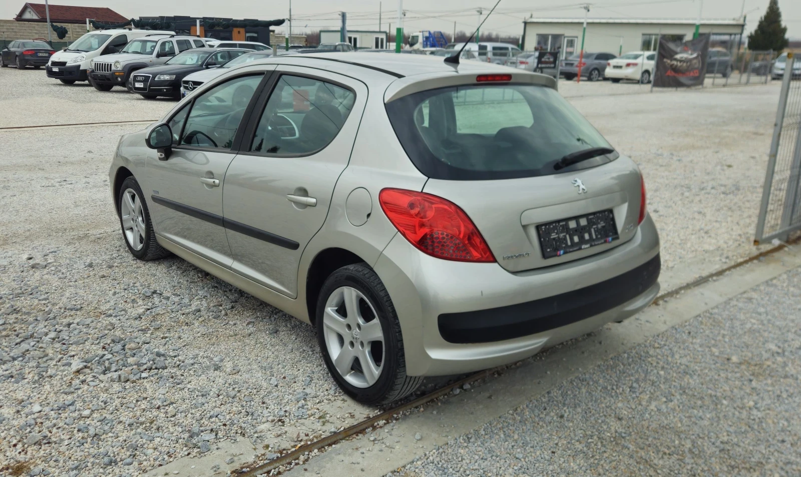 Peugeot 207  1.6hdi.90кс.2009г.ТОП.състояние - изображение 7