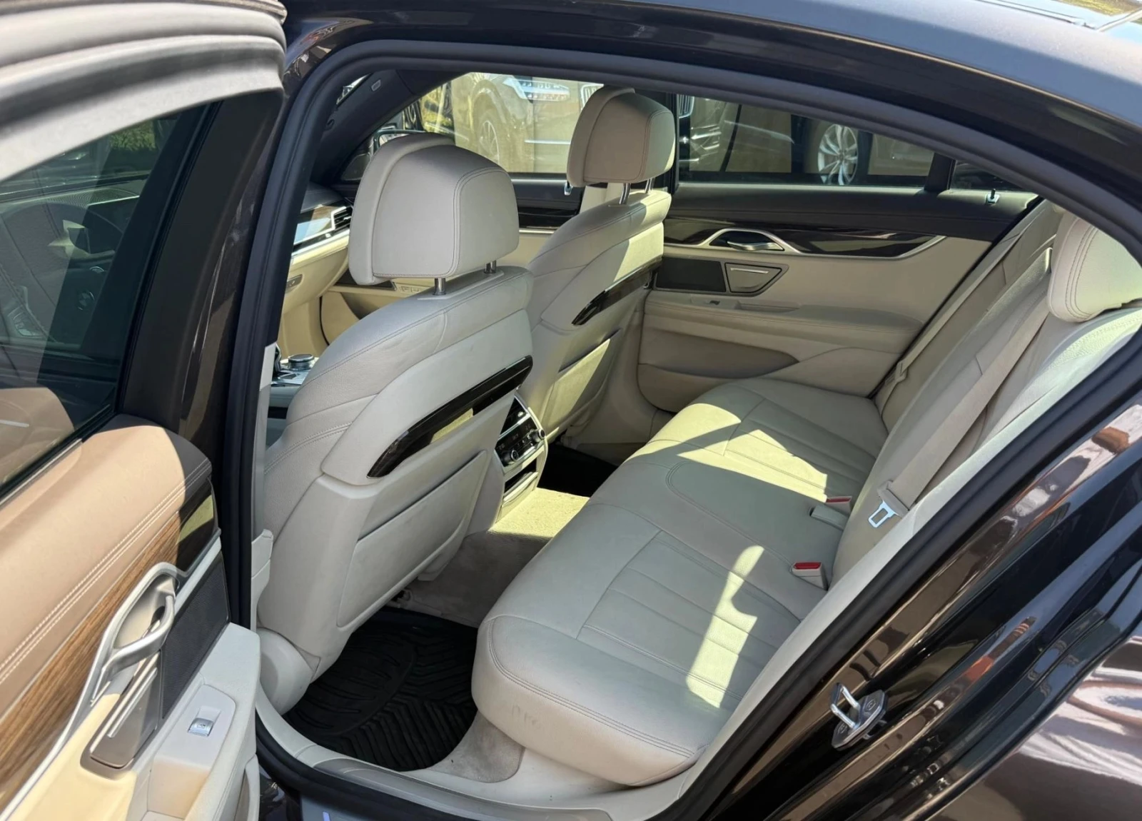 BMW 730 d xDrive - изображение 10