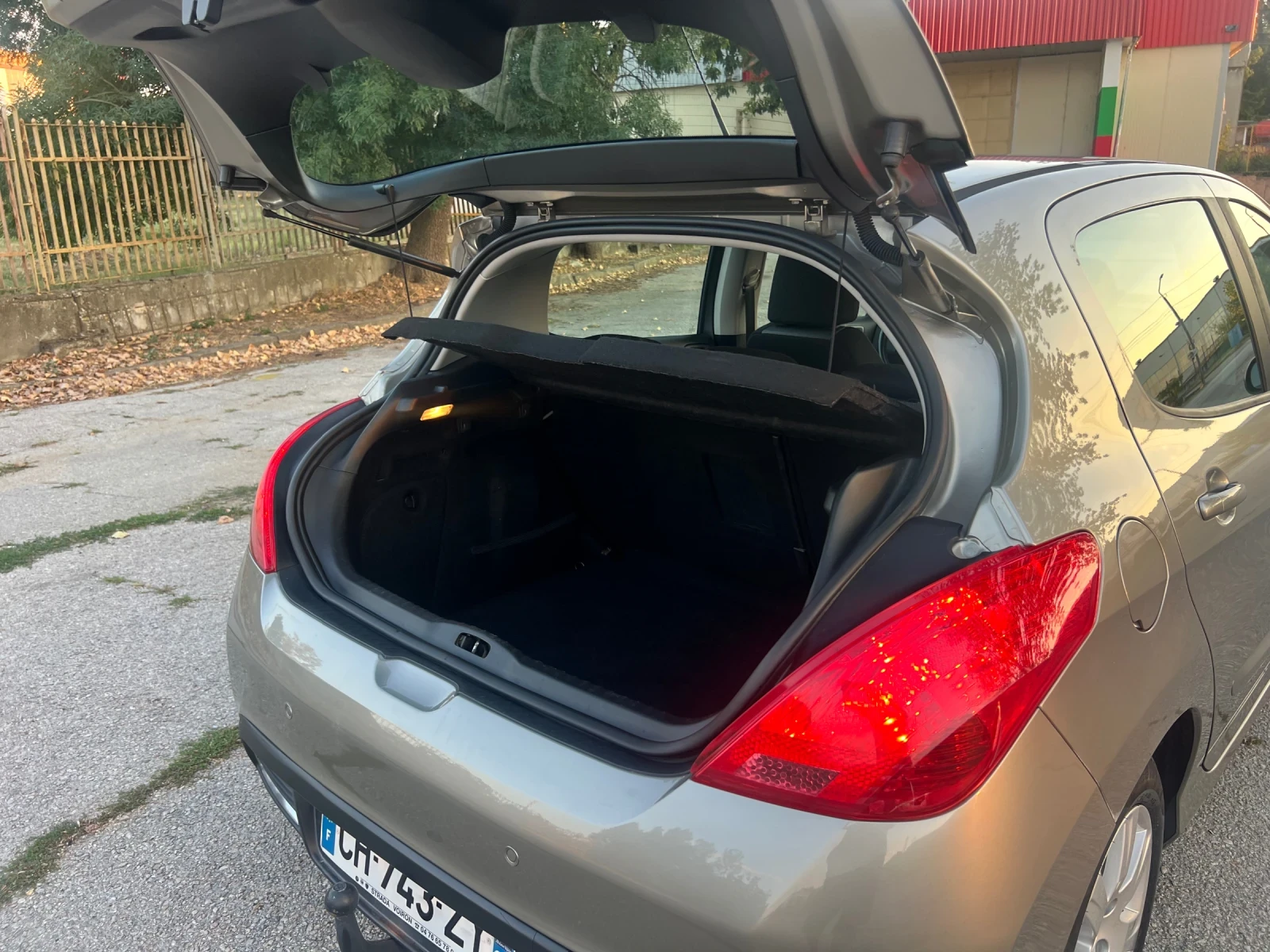 Peugeot 308 FACE LED 1.6 E-HDI - изображение 6