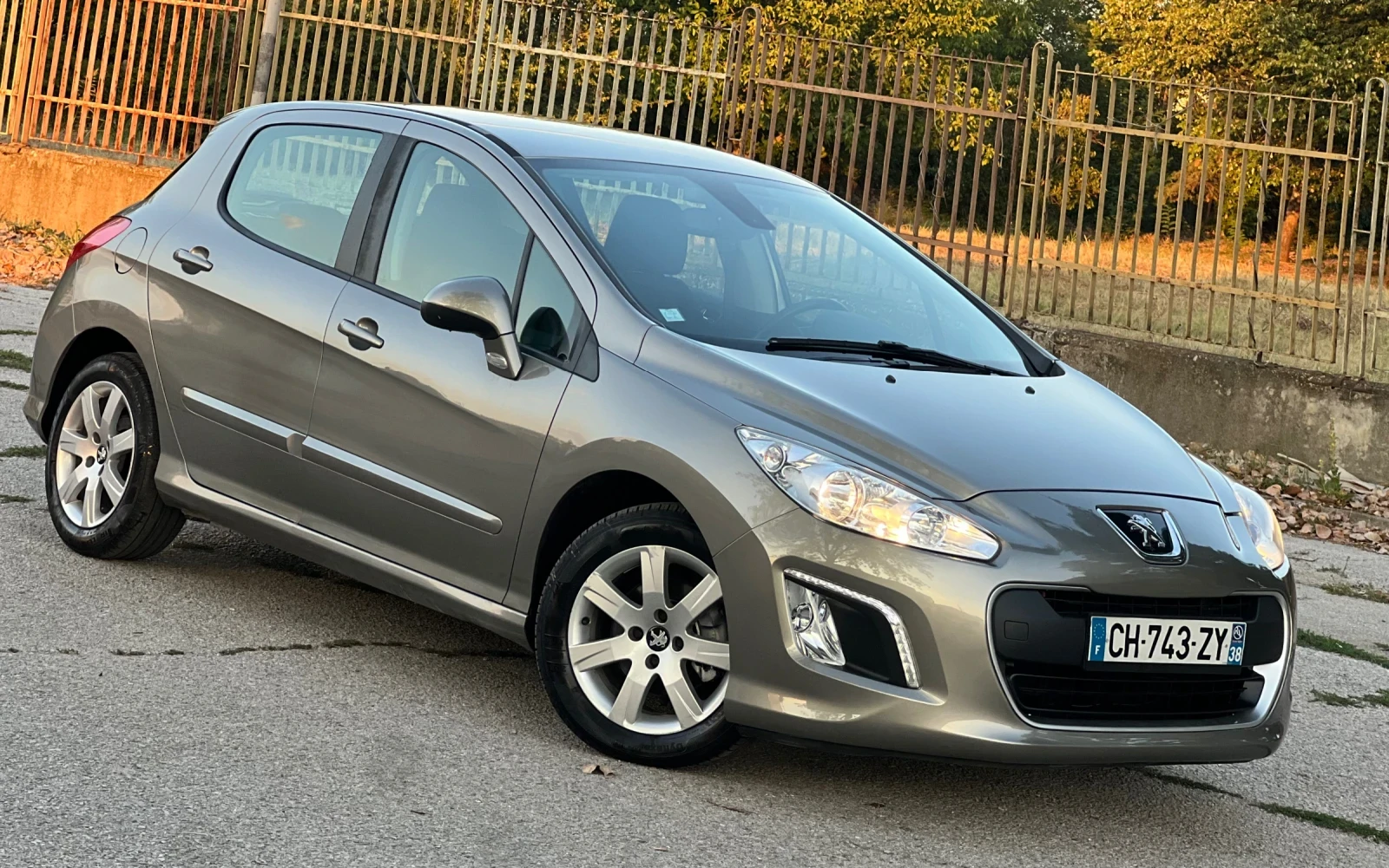 Peugeot 308 FACE LED 1.6 E-HDI - изображение 3