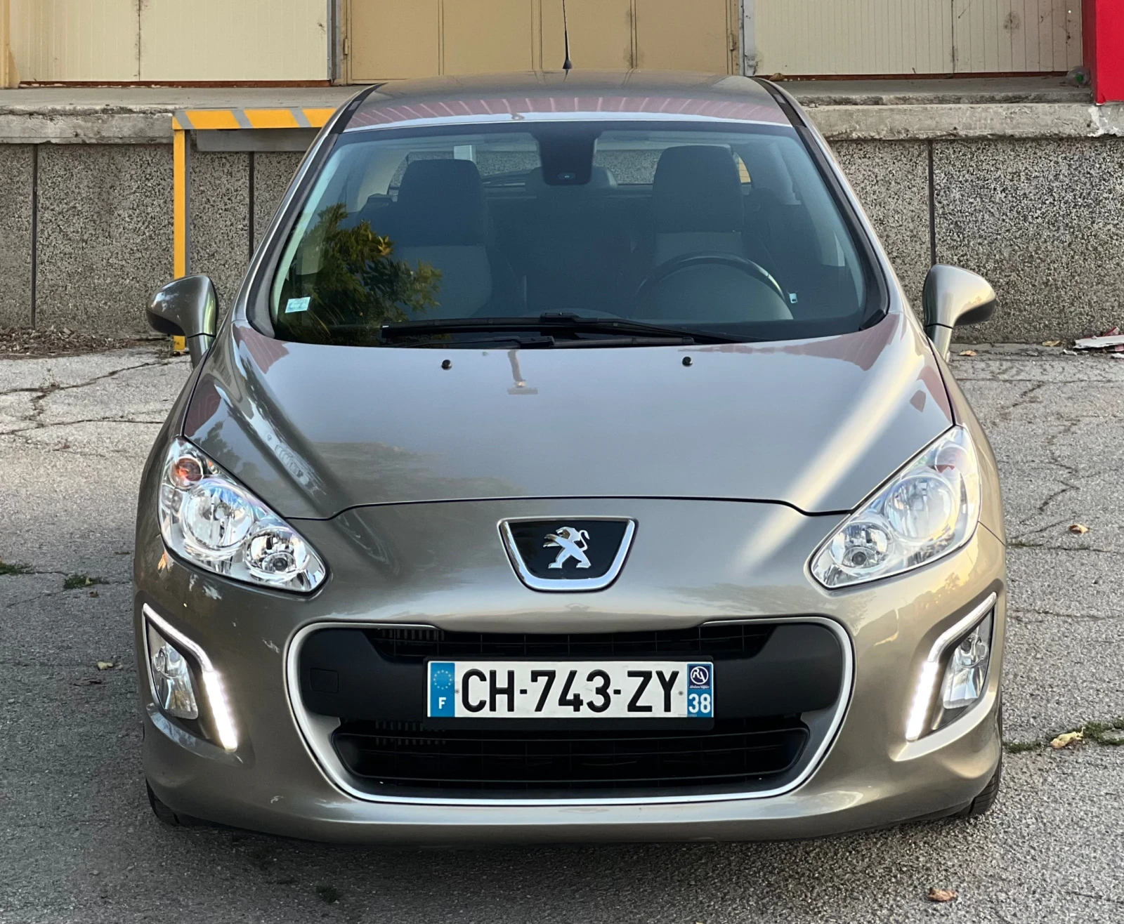 Peugeot 308 FACE LED 1.6 E-HDI - изображение 2