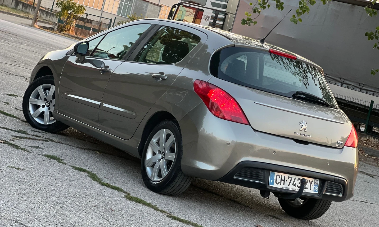 Peugeot 308 FACE LED 1.6 E-HDI - изображение 5