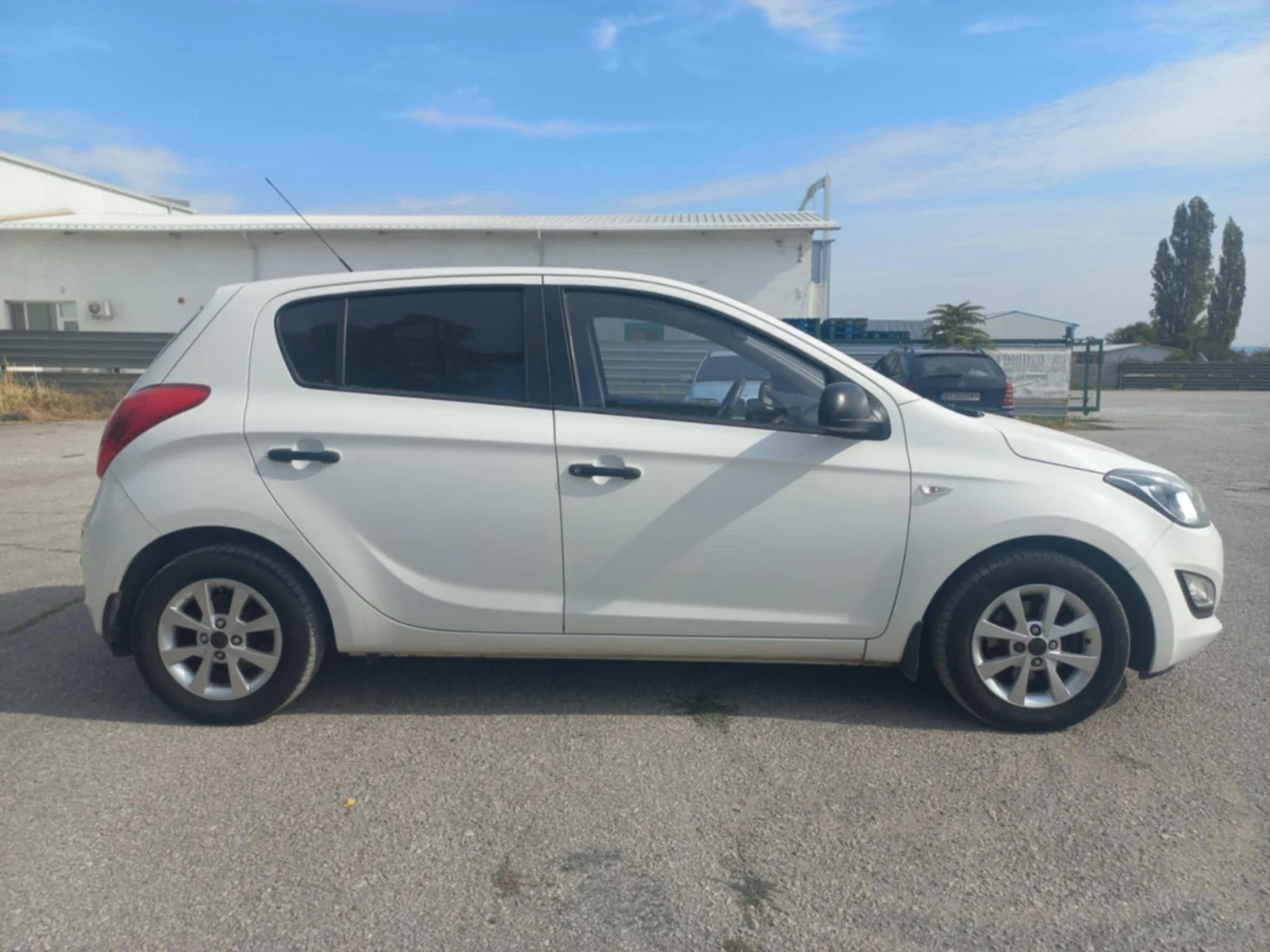 Hyundai I20  - изображение 2