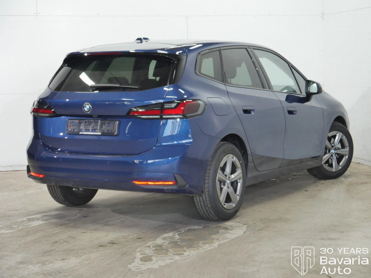 BMW 216 i Active Tourer Steptronic - изображение 3