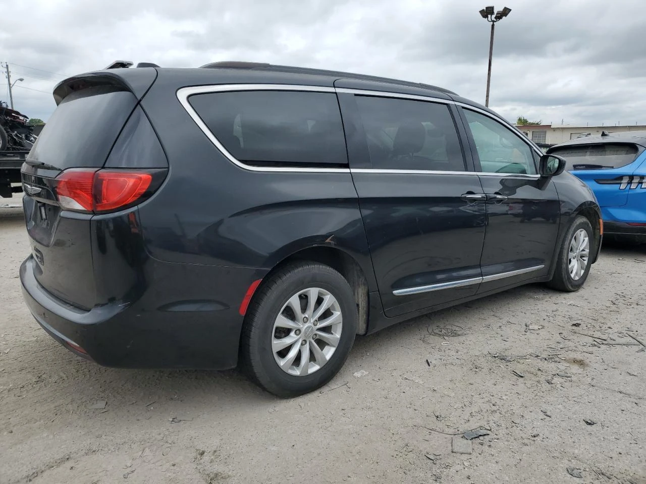 Chrysler Pacifica 3, 6 L Pentastar  - изображение 4