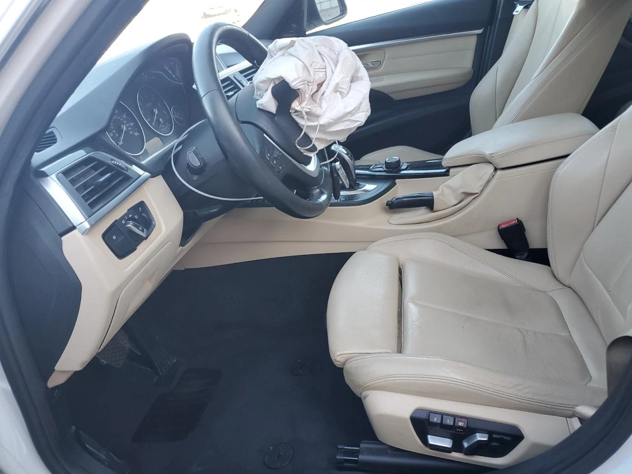 BMW 340 Keyless* SAT кутия* 360* Harman Kardon* Distronic* - изображение 7