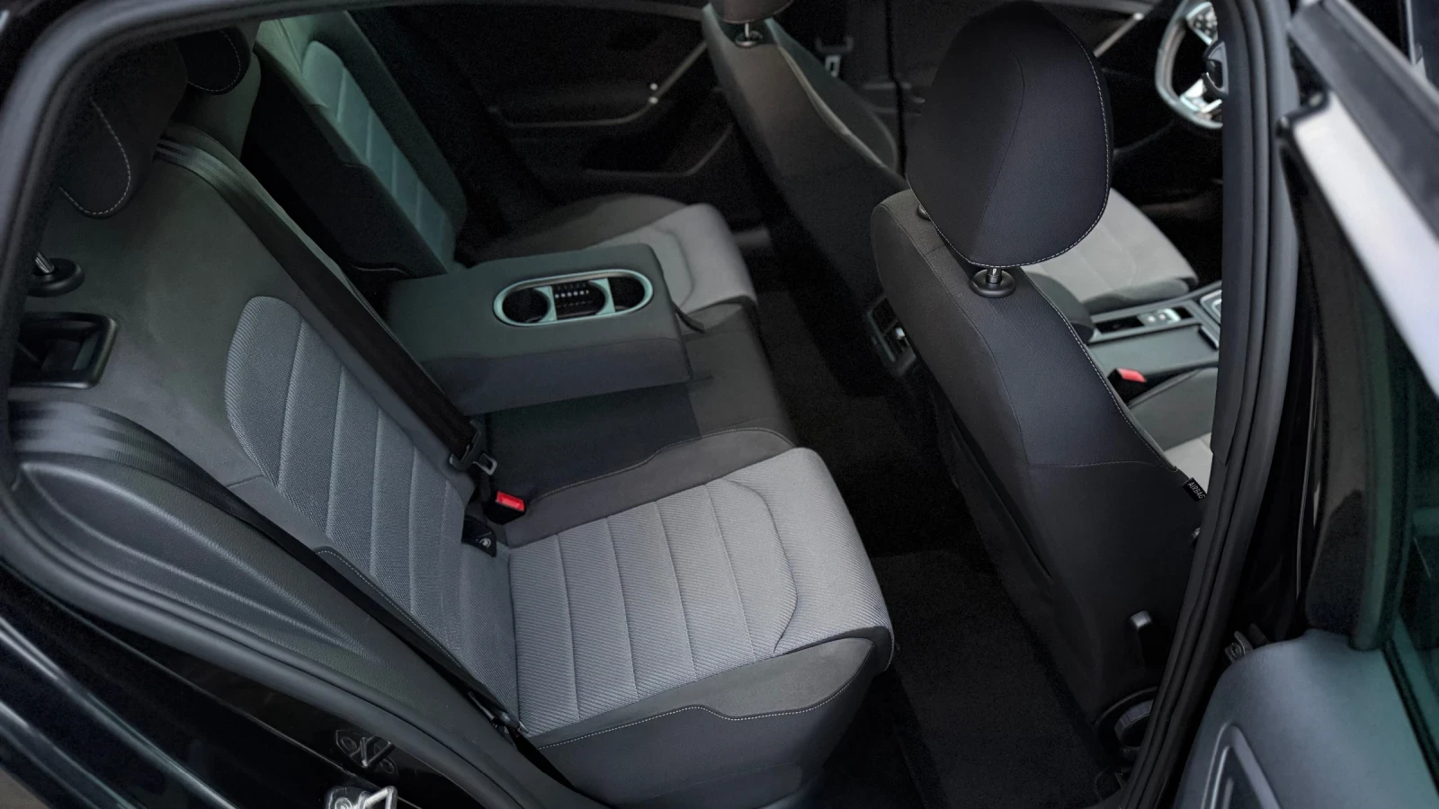 VW Golf R-LINE DSG , снимка 13 - Автомобили и джипове - 53366097