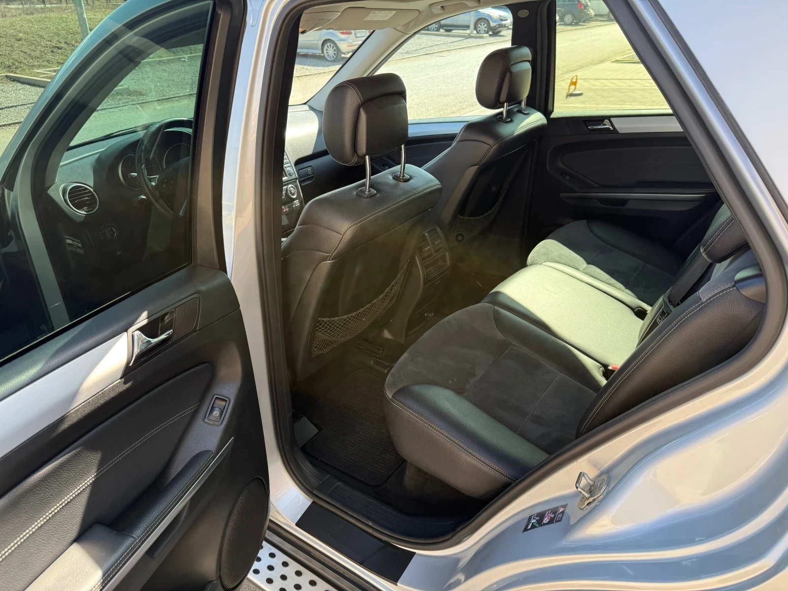 Mercedes-Benz ML 320, снимка 6 - Автомобили и джипове - 56679433
