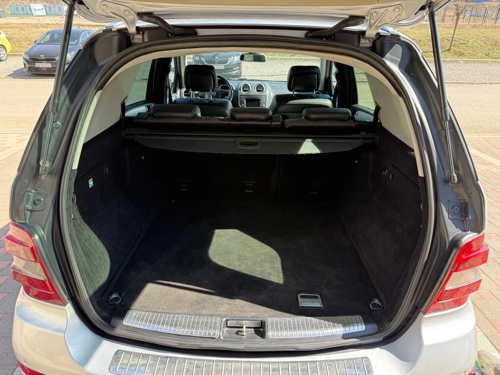 Mercedes-Benz ML 320, снимка 13 - Автомобили и джипове - 56679433