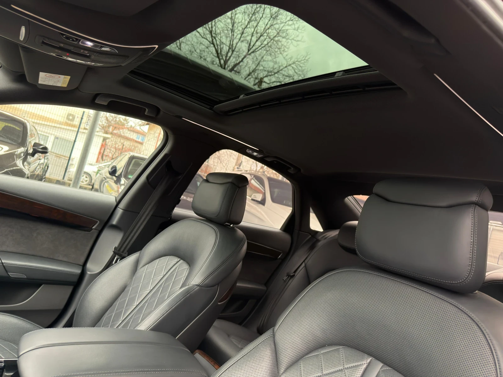 Audi A8 3.0TDI quattro Soft-Close Pano Night 360 BOSE HUD, снимка 11 - Автомобили и джипове - 53950378