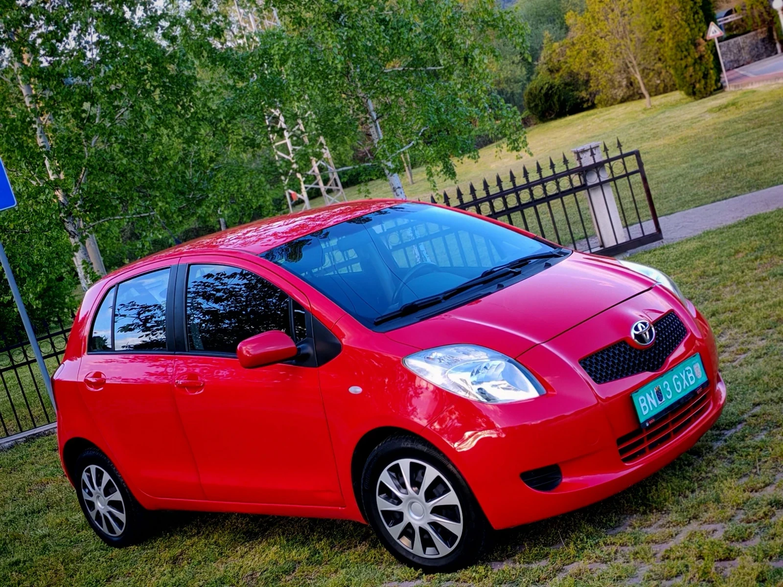 Toyota Yaris 1.0I(69)* FACELIFT* КЛИМАТИК* НОВ ВНОС* 
