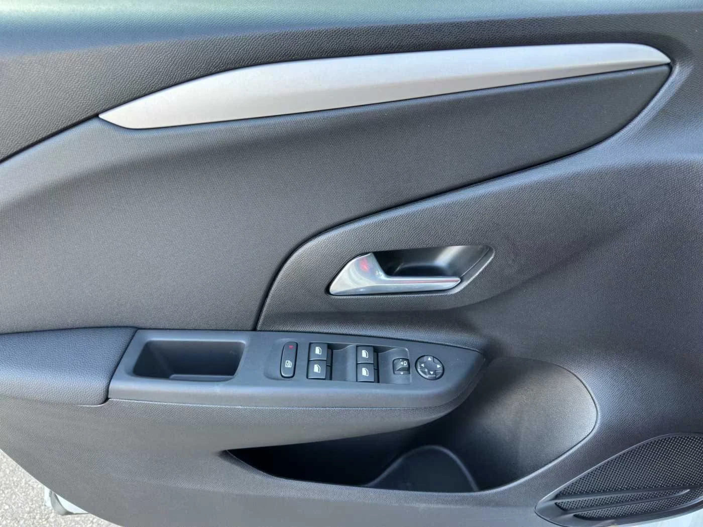 Opel Corsa НОВ!/EDITION/101HP/CAM/NAVI/LED/CPLAY/DIGI/426q, снимка 11 - Автомобили и джипове - 54960831