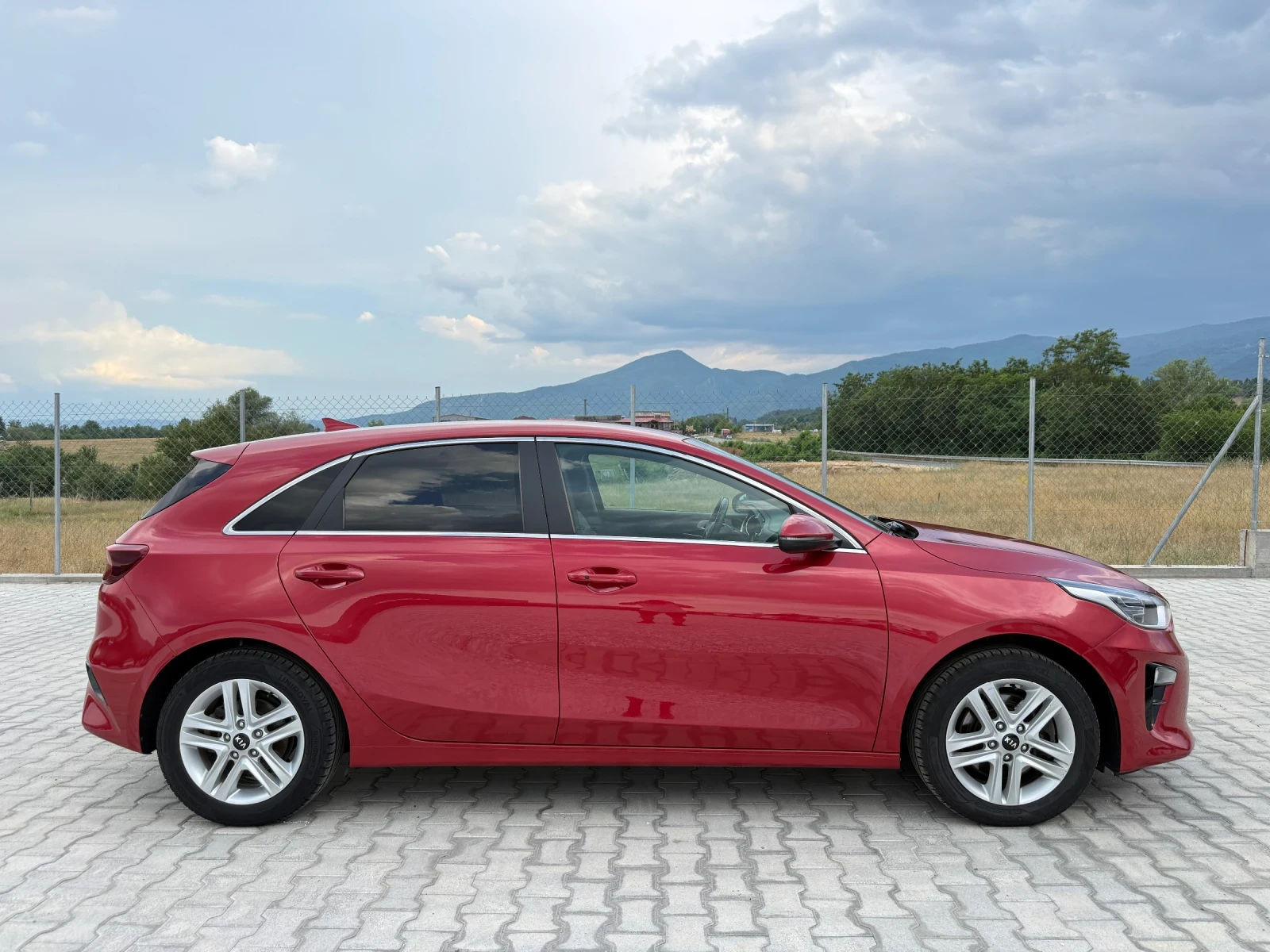 Kia Ceed 1.6CRDI NAVI CAMERA, снимка 7 - Автомобили и джипове - 55003238