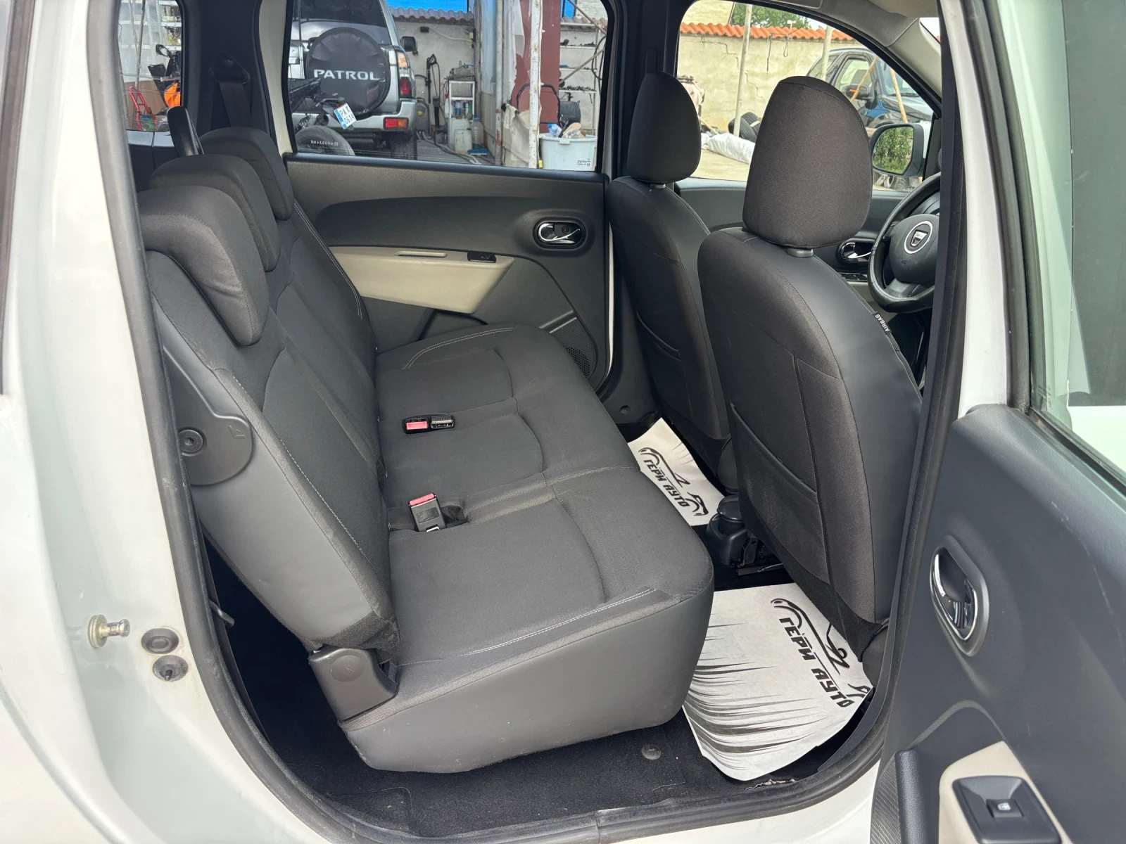 Dacia Lodgy 1.6 I + GPL, снимка 13 - Автомобили и джипове - 55371479