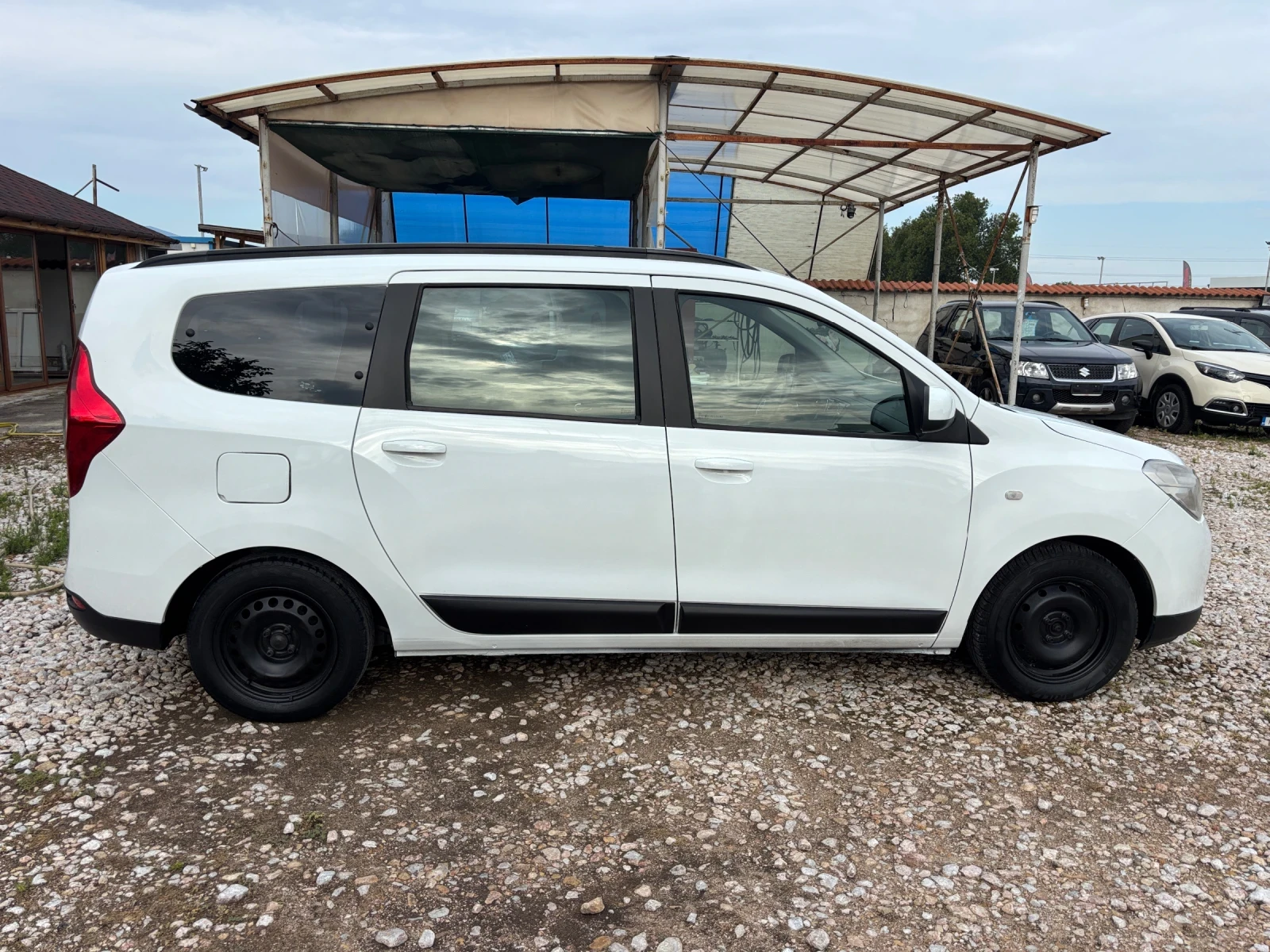 Dacia Lodgy 1.6 I + GPL, снимка 6 - Автомобили и джипове - 55371479